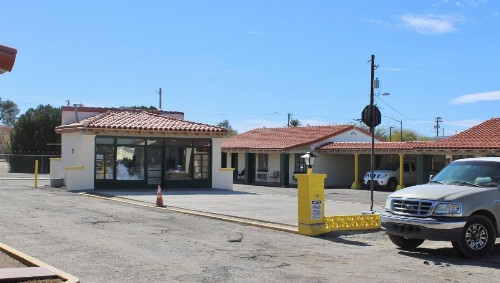Economy Inn - image 16