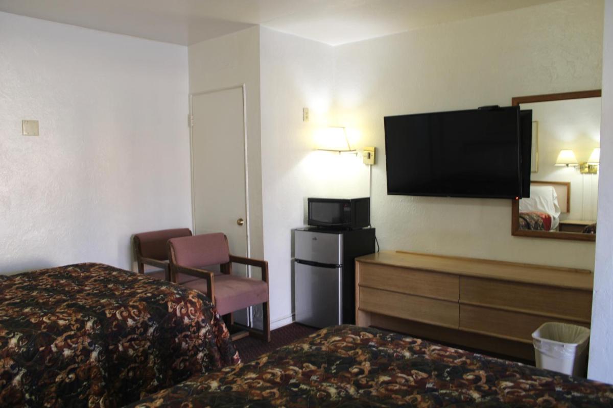 Economy Inn - image 4