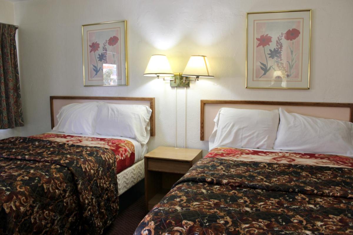Economy Inn - image 6