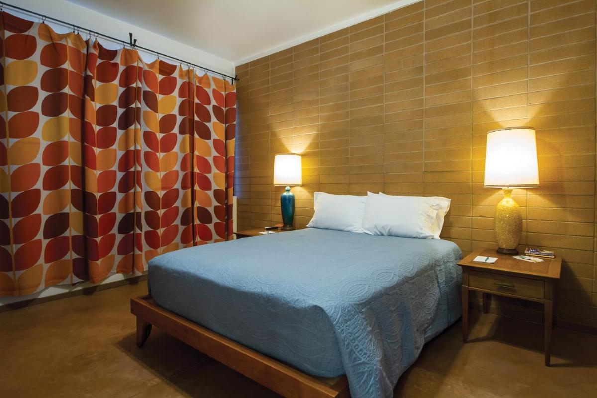 The Downtown Clifton Hotel - main image