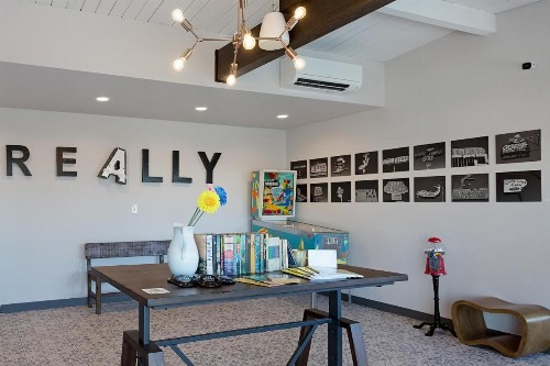 Hotel McCoy - Art Coffee Beer Wine - image 16