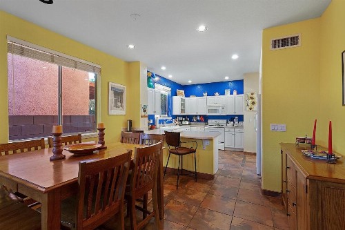 Stylish Southwest 2 BR by Casago - image 7