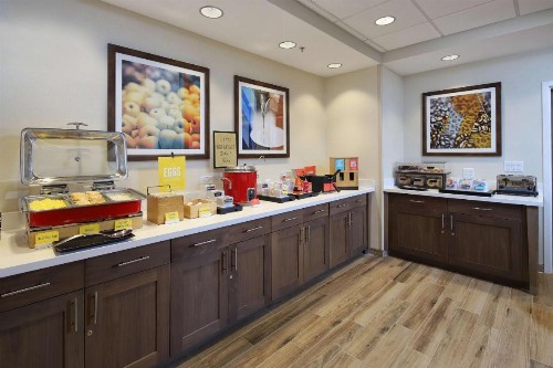 Hampton Inn Suites Tucson Tech Park - image 12