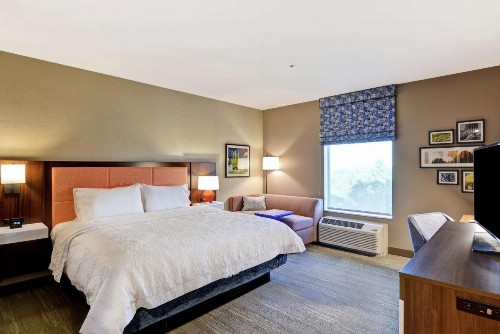 Hampton Inn Suites Tucson Tech Park - image 2