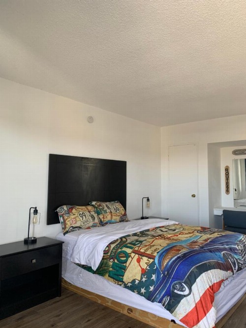 Bright Morning Motel - image 8