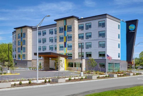 Tru By Hilton Tukwila Seattle Airport Wa - image 1