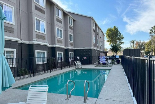 La Quinta by Wyndham Tulare - image 32