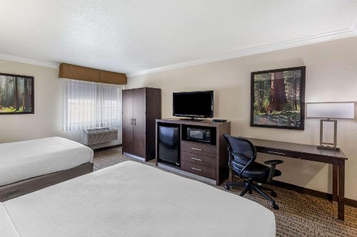 Best Western Town & Country Lodge - image 23