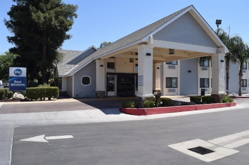 Best Western Town & Country Lodge - image 32