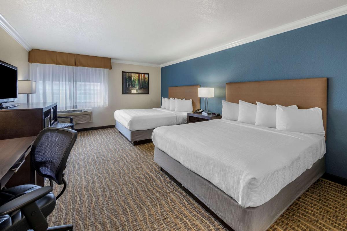 Best Western Town & Country Lodge - image 6