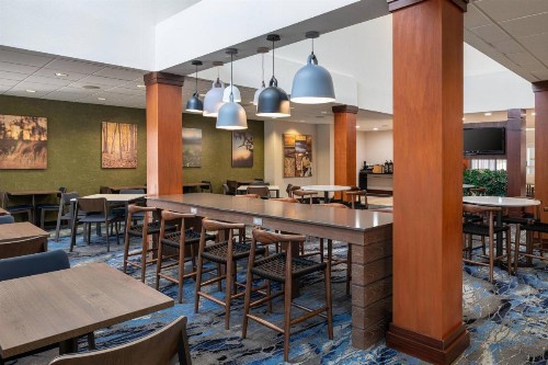 Fairfield Inn & Suites by Marriott Visalia Tulare - image 10