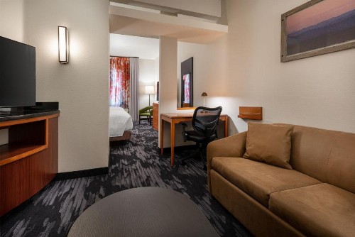 Fairfield Inn & Suites by Marriott Visalia Tulare - image 16