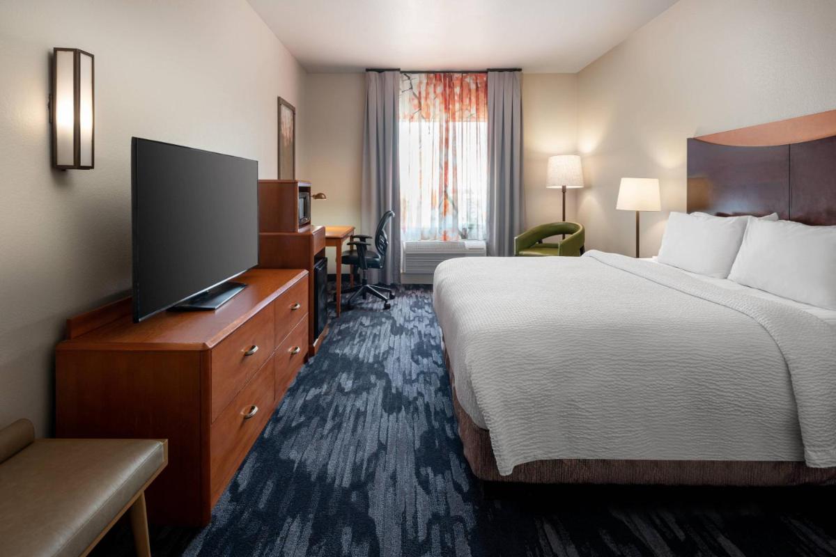 Fairfield Inn & Suites by Marriott Visalia Tulare - image 2