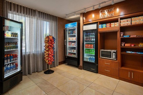 Fairfield Inn & Suites by Marriott Visalia Tulare - image 3