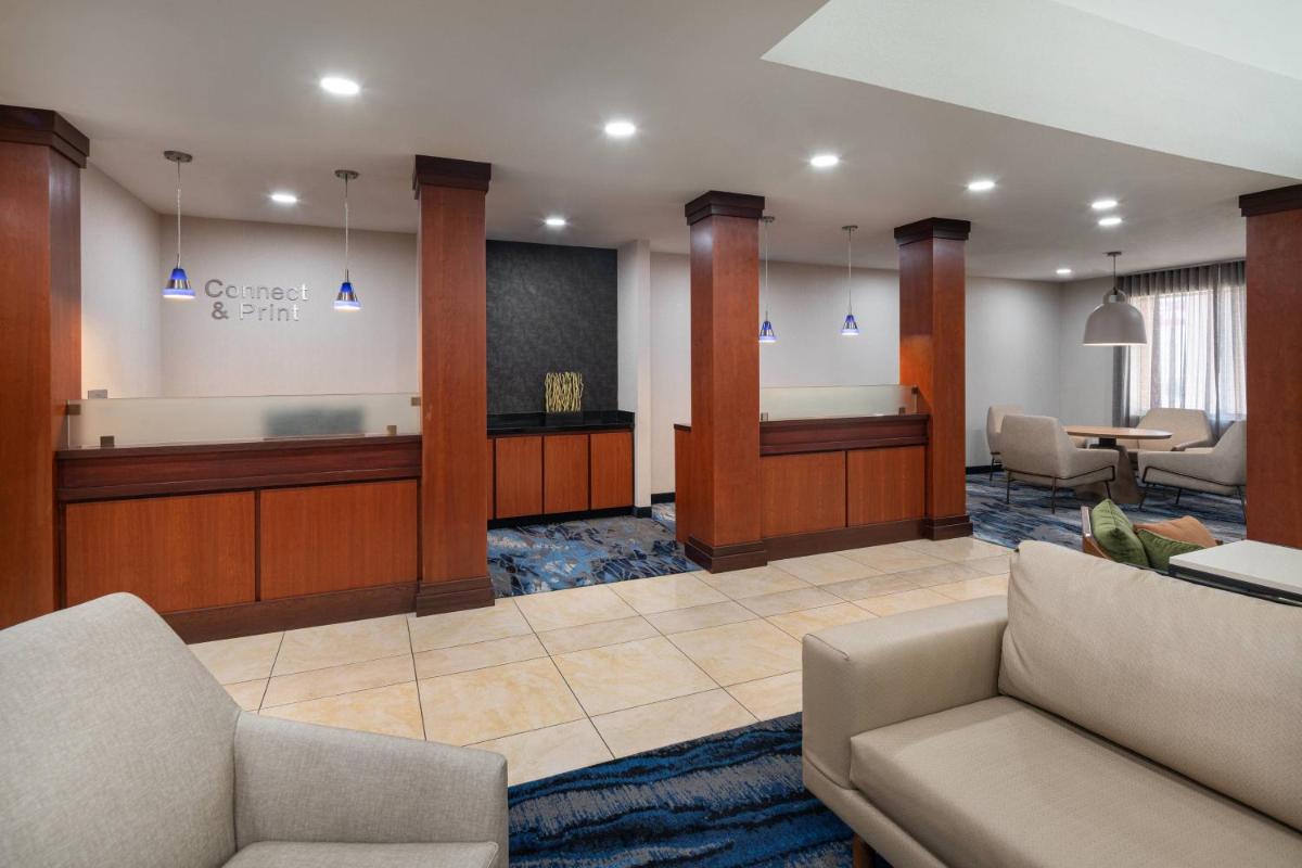 Fairfield Inn & Suites by Marriott Visalia Tulare - image 4