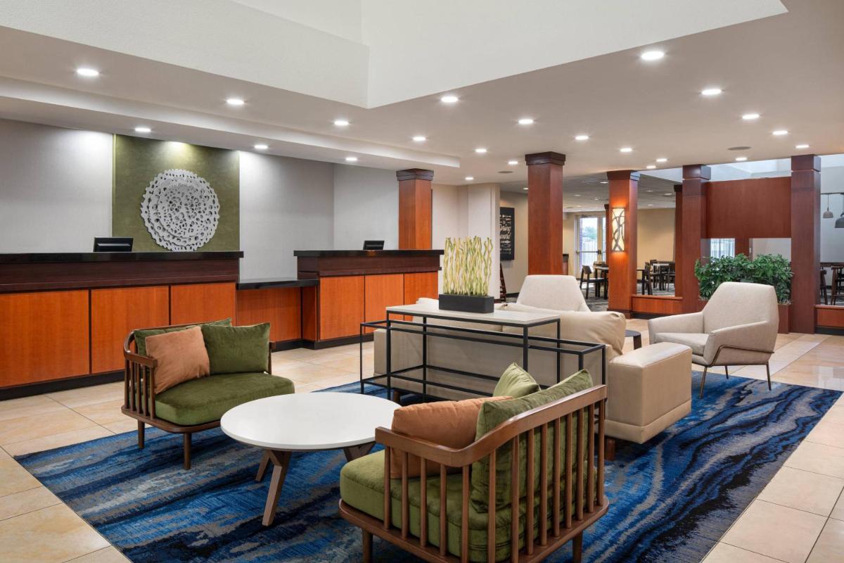 Fairfield Inn & Suites by Marriott Visalia Tulare - image 7
