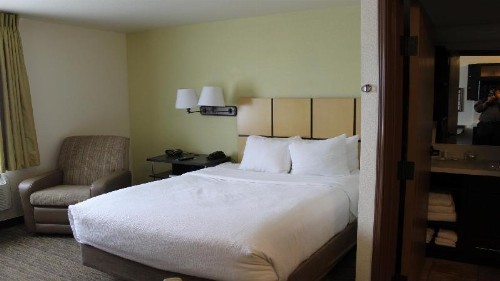 Candlewood Suites Tulsa - image 5