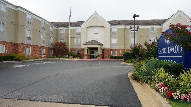 Candlewood Suites Tulsa - image 7
