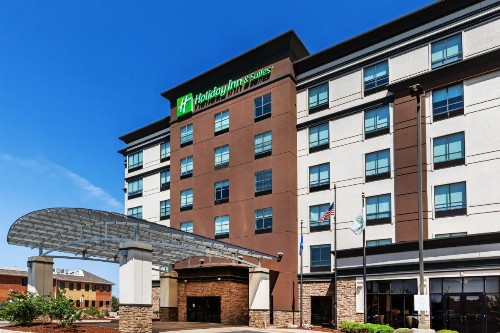 Holiday Inn Hotel & Suites Tulsa South an IHG Hotel