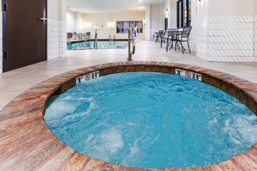 Holiday Inn Hotel & Suites Tulsa South an IHG Hotel - image 15