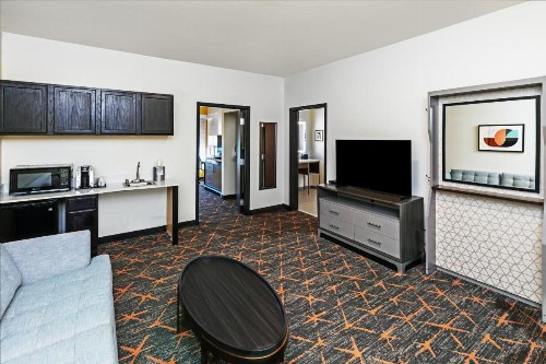 Holiday Inn Hotel & Suites Tulsa South an IHG Hotel - image 24