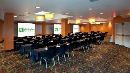 Holiday Inn Tulsa City Center an IHG Hotel - image 9