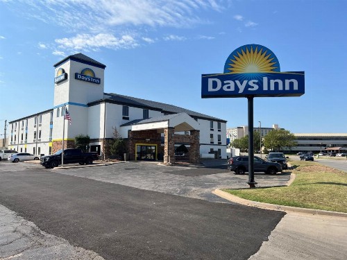 Days Inn by Wyndham Tulsa Central