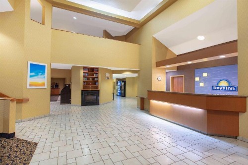 Days Inn by Wyndham Tulsa Central - image 3