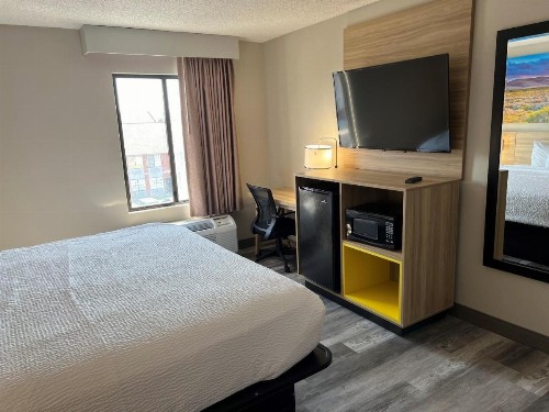 Days Inn by Wyndham Tulsa Central - image 31