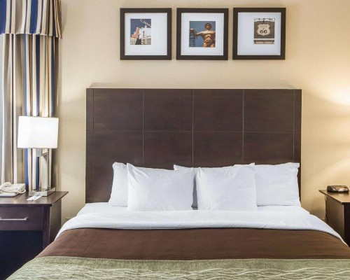 Quality Inn Tulsa-Downtown West - image 13