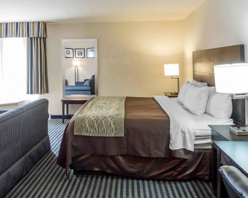 Quality Inn Tulsa-Downtown West - image 20