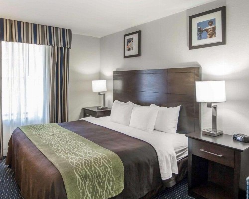Quality Inn Tulsa-Downtown West - image 23