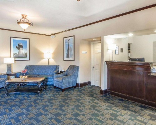 Quality Inn Tulsa-Downtown West - image 4