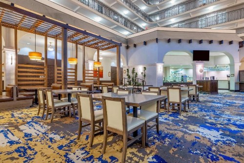 Embassy Suites Tulsa - I-44 - image 18