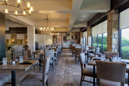 Embassy Suites Tulsa - I-44 - image 19