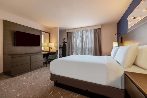 Embassy Suites Tulsa - I-44 - image 38