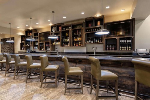 Embassy Suites Tulsa - I-44 - image 39