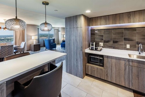 DoubleTree by Hilton Tulsa Downtown - image 10