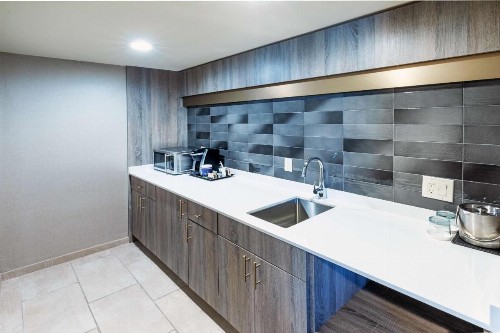 DoubleTree by Hilton Tulsa Downtown - image 30
