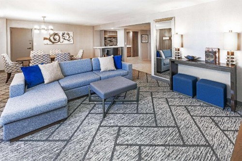 DoubleTree by Hilton Tulsa Downtown - image 39