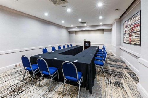 DoubleTree by Hilton Tulsa at Warren Place - image 23