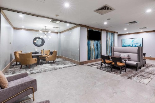 DoubleTree by Hilton Tulsa at Warren Place - image 25