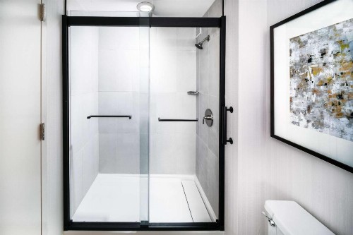 DoubleTree by Hilton Tulsa at Warren Place - image 27