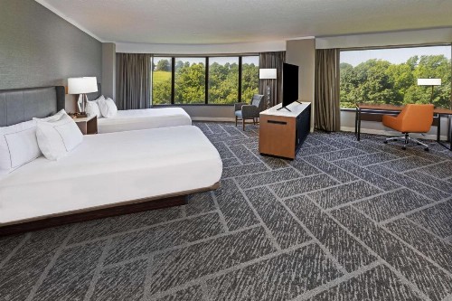 DoubleTree by Hilton Tulsa at Warren Place - image 28