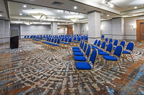 DoubleTree by Hilton Tulsa at Warren Place - image 29