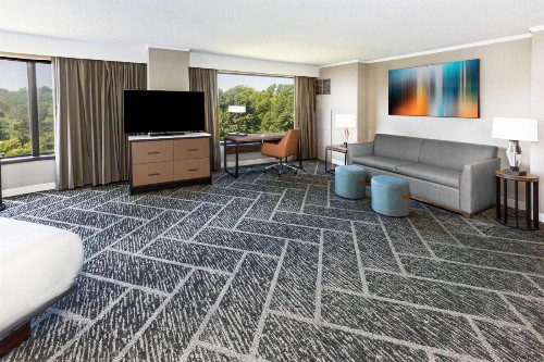 DoubleTree by Hilton Tulsa at Warren Place - image 30