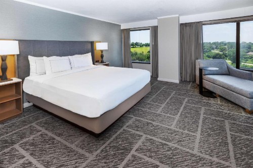 DoubleTree by Hilton Tulsa at Warren Place - image 35