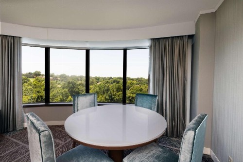 DoubleTree by Hilton Tulsa at Warren Place - image 46