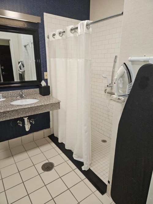 Fairfield Inn & Suites by Marriott Tulsa Central - image 23