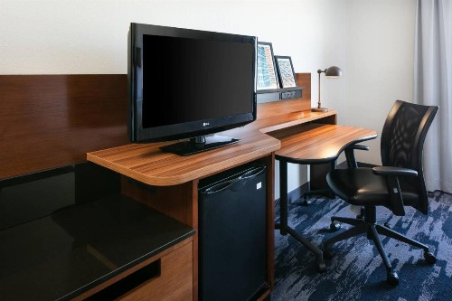Fairfield Inn & Suites by Marriott Tulsa Central - image 4